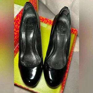 Tory Burch Pumps “Leah” Mid-Heel Women’s Size 8